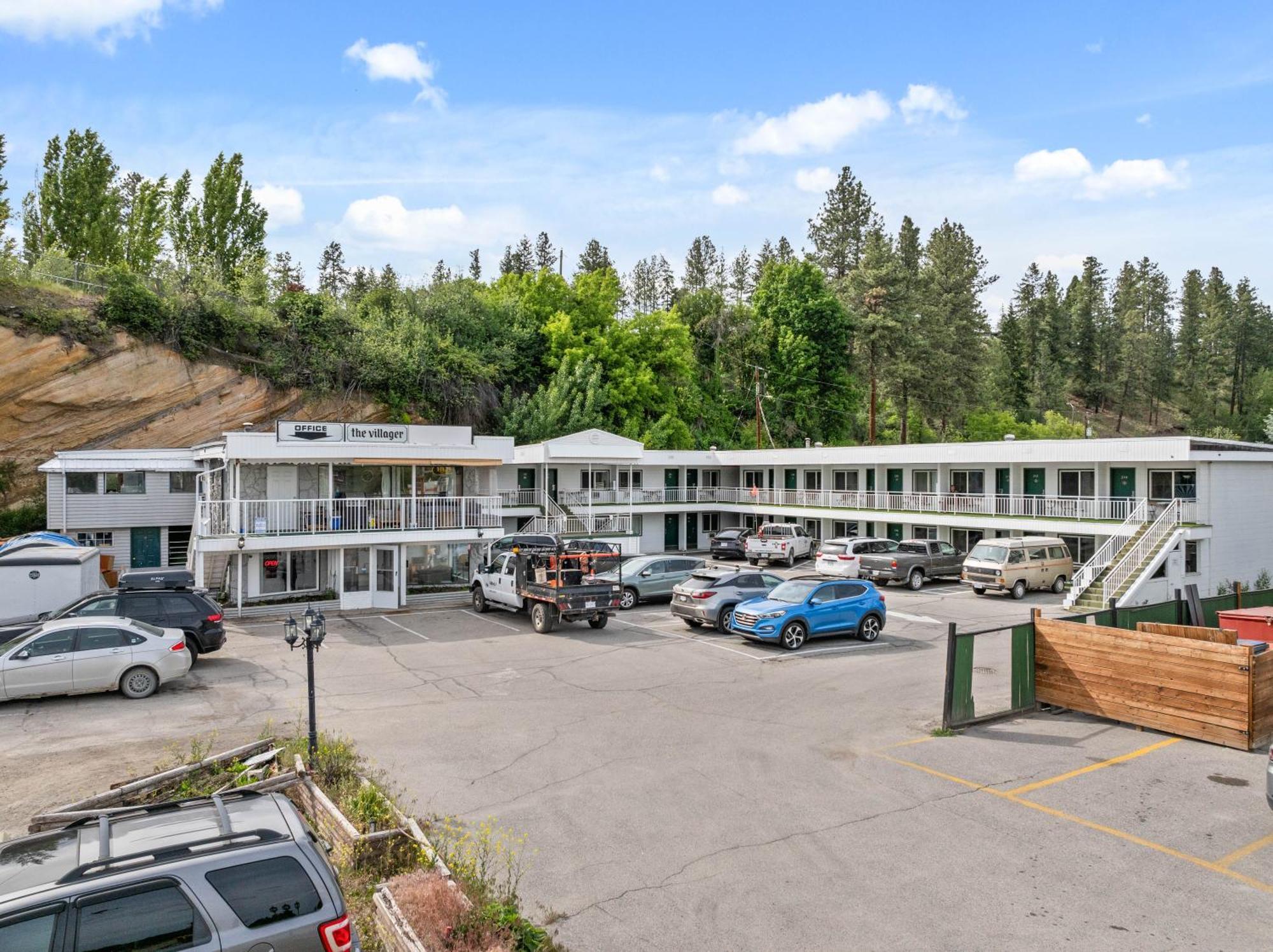 The Villager Inn Princeton Motel Extérieur photo